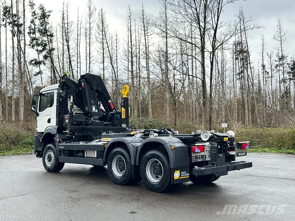 MAN TGS 33.440 MAN TGS 33.440 6x6 BB Abrollkipper+Kran Hook lift trucks
