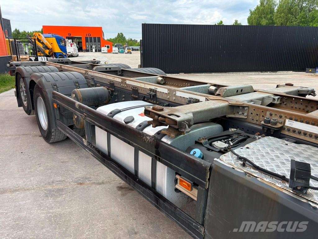 Scania G 500 6x2 RETARDER / CHASSIS L=7066 mm Camiones con chasís y cabina