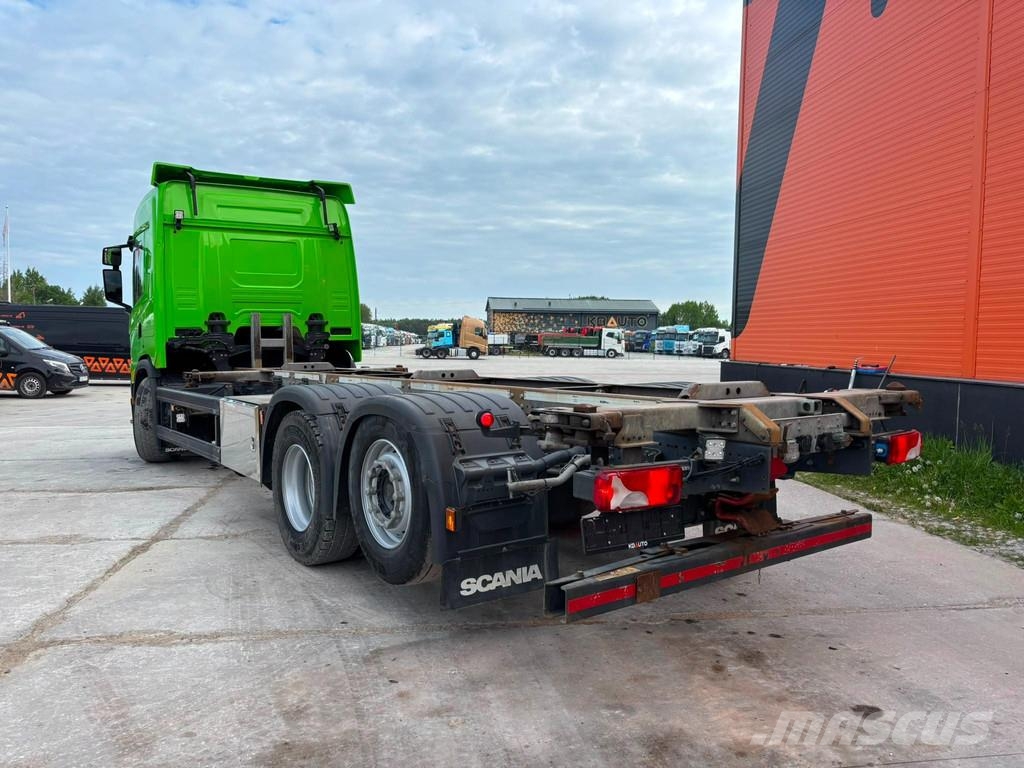 Scania G 500 6x2 RETARDER / CHASSIS L=7066 mm Camiones con chasís y cabina
