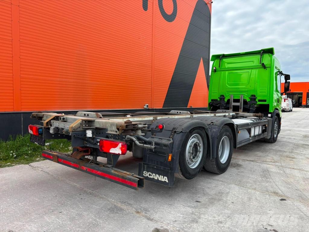 Scania G 500 6x2 RETARDER / CHASSIS L=7066 mm Camiones con chasís y cabina
