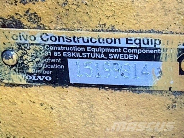 Volvo L 220 F REAR AXLES Осі
