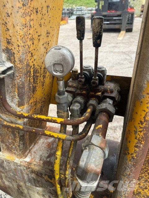 Benne 141.5 DISTRIBUTOR SILO 6M3 Polovne mešalice