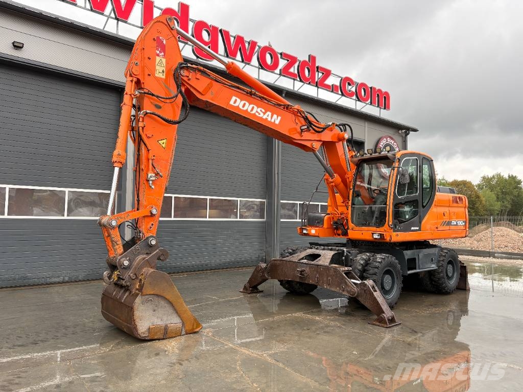 Doosan DX 190 W Bagri na kolesih
