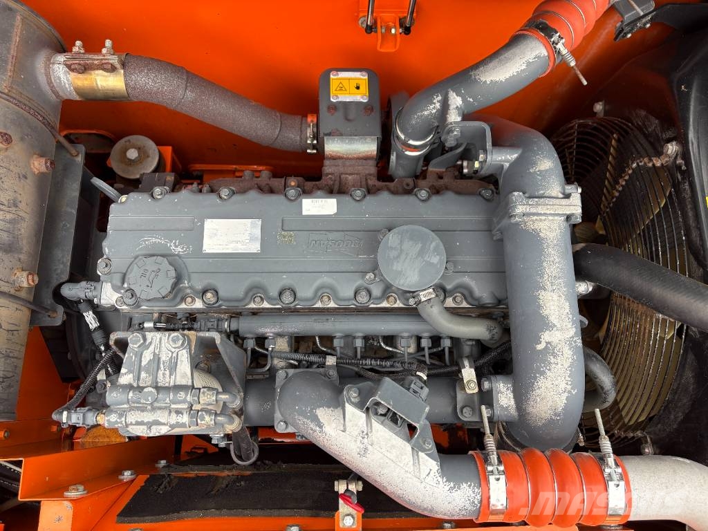 Doosan DX 190 W Bagri na kolesih
