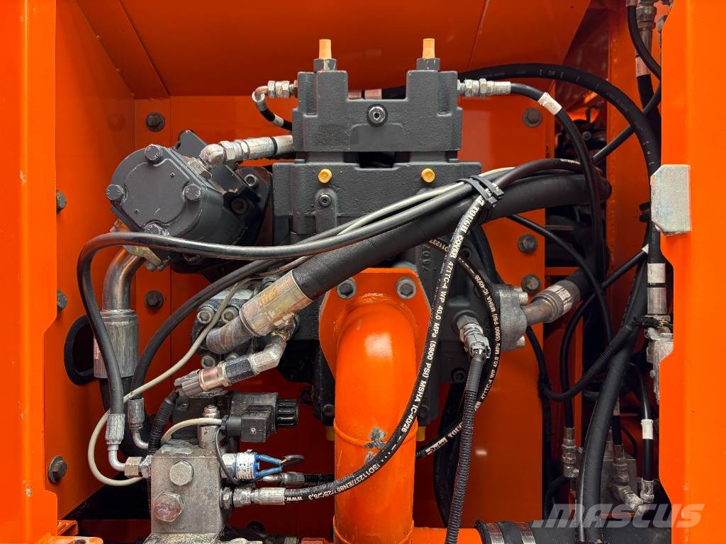 Doosan DX 190 W Bagri na kolesih