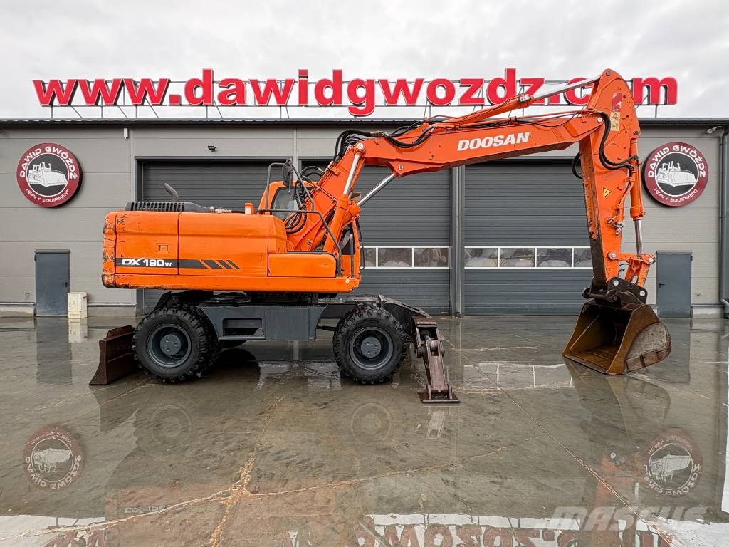 Doosan DX 190 W Bagri na kolesih