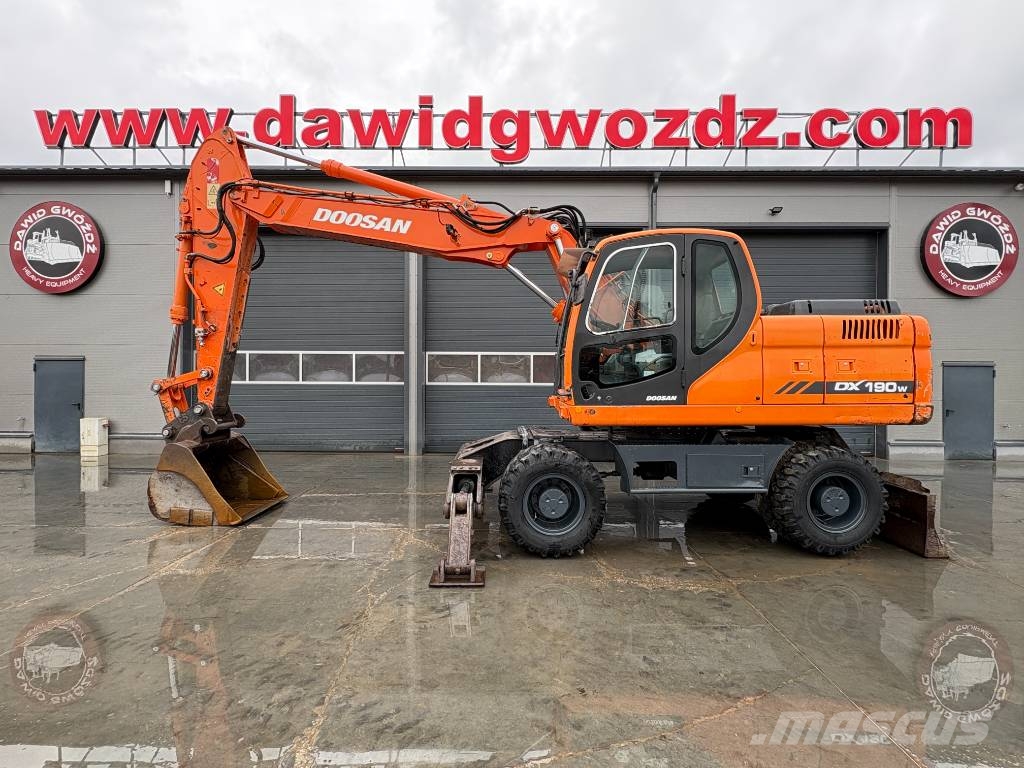 Doosan DX 190 W Bagri na kolesih