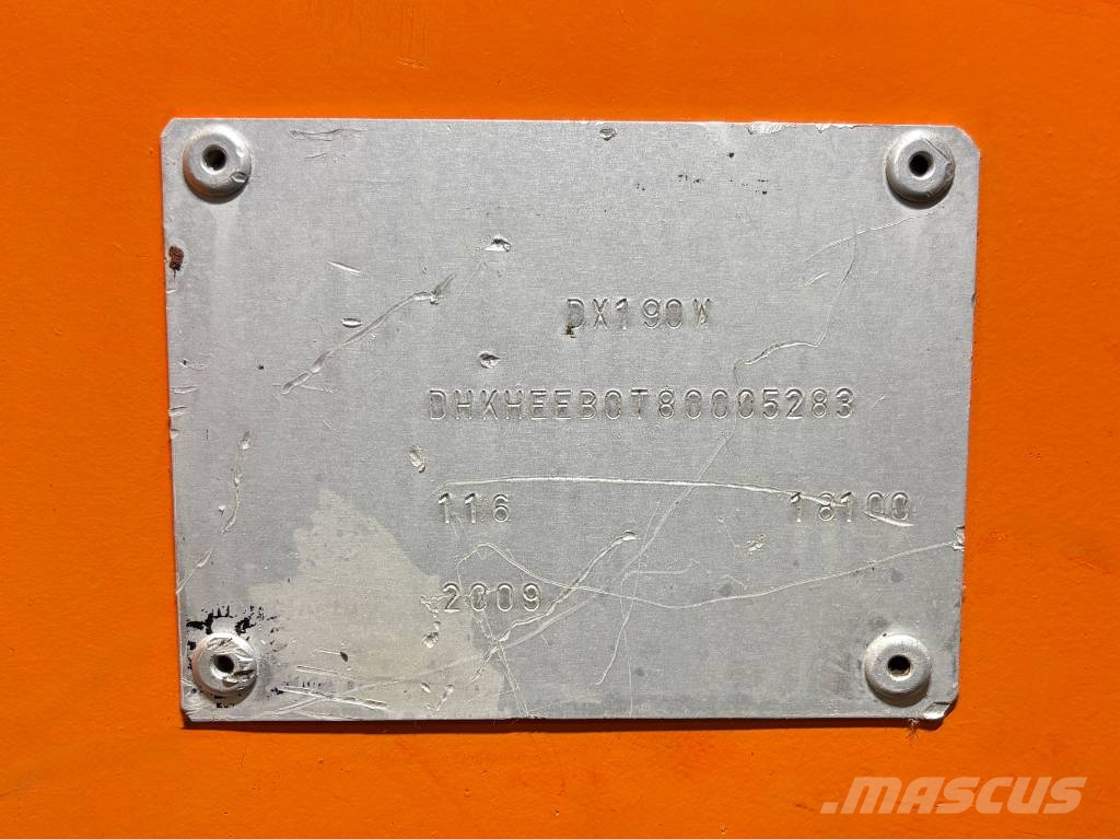 Doosan DX 190 W Bagri na kolesih
