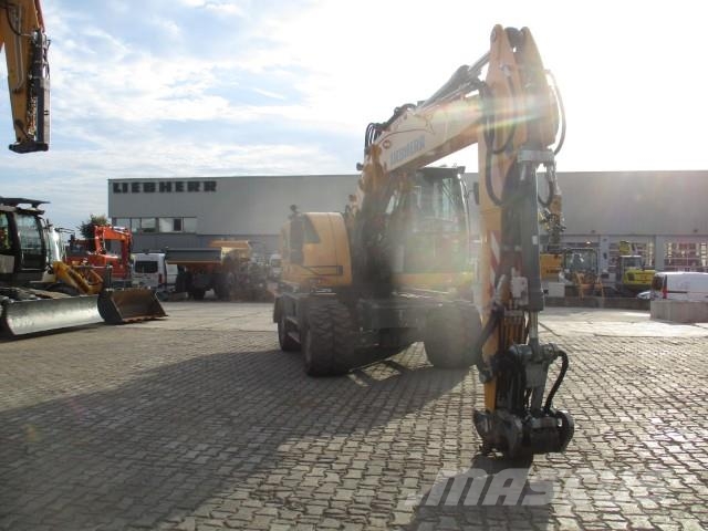 Liebherr A 918 Compact Litronic Bagri na kolesih