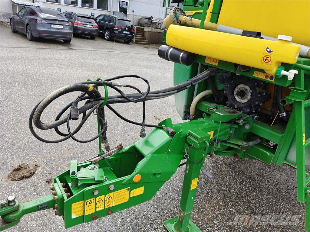 John Deere M740i Vučene prskalice