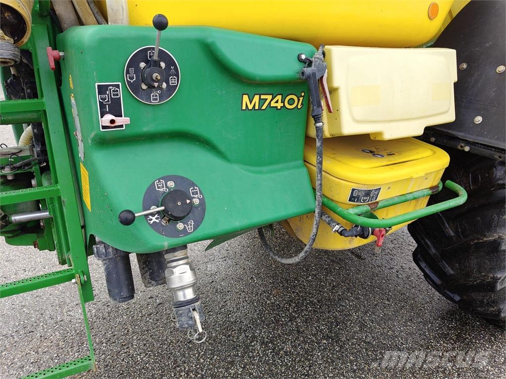 John Deere M740i Vučene prskalice