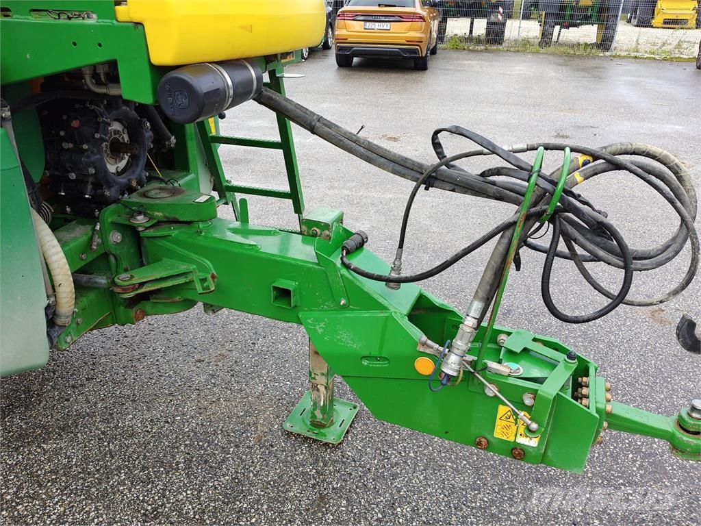 John Deere M740i Vučene prskalice
