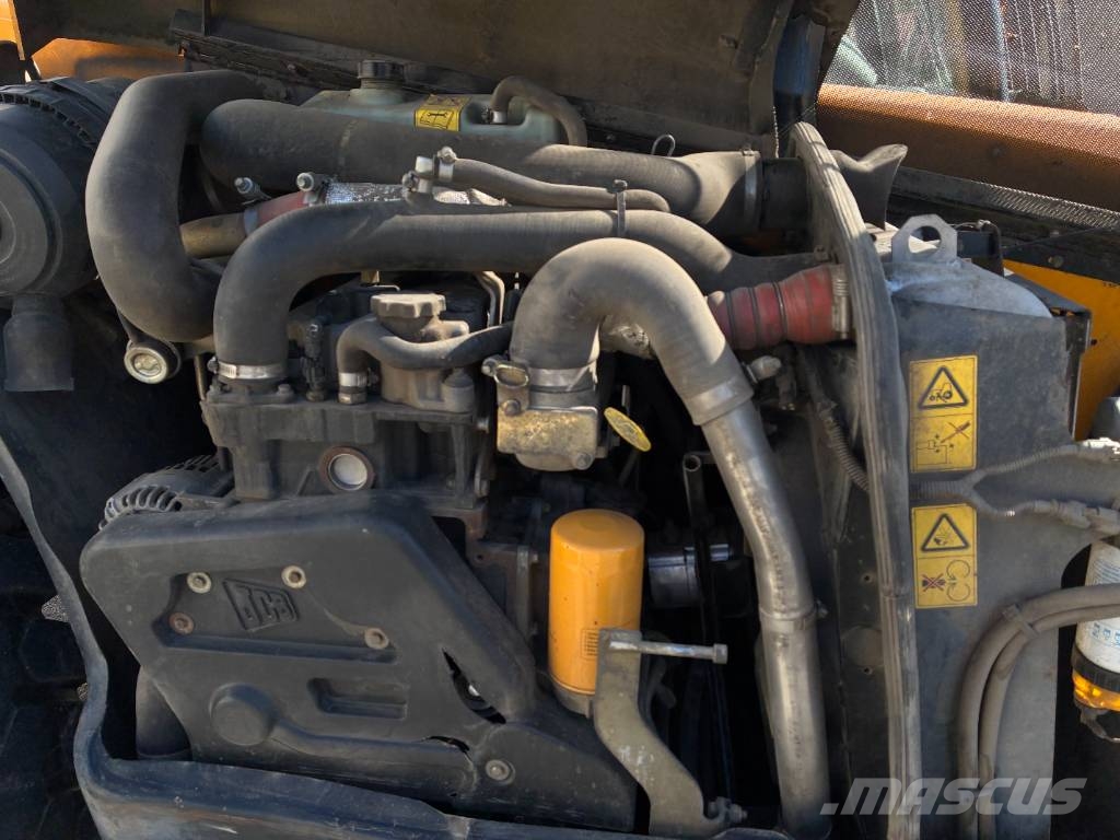 JCB 536-60 معدات مناولة لأغراض الزراعة