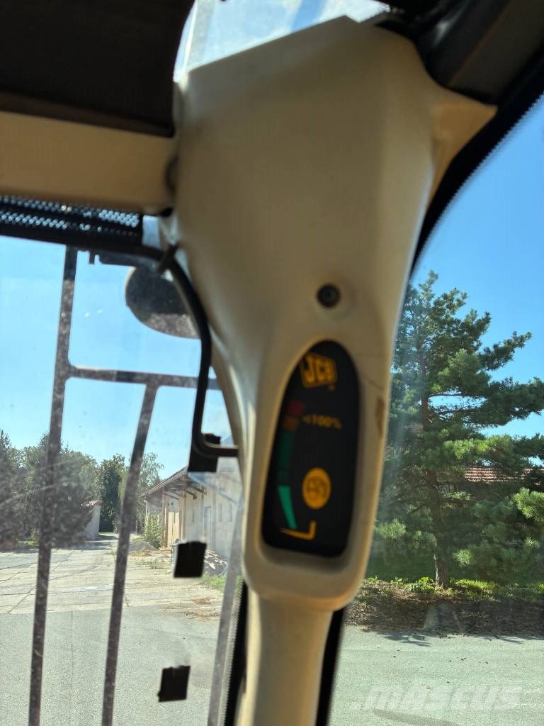 JCB 536-60 معدات مناولة لأغراض الزراعة