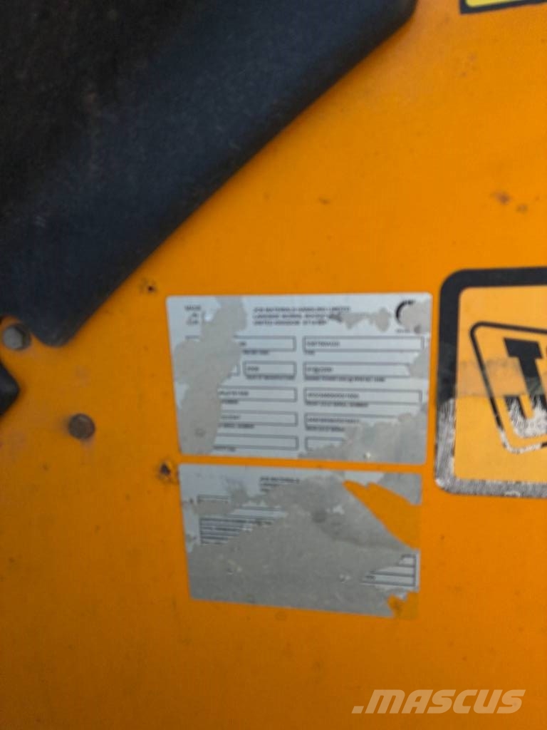 JCB 536-60 معدات مناولة لأغراض الزراعة