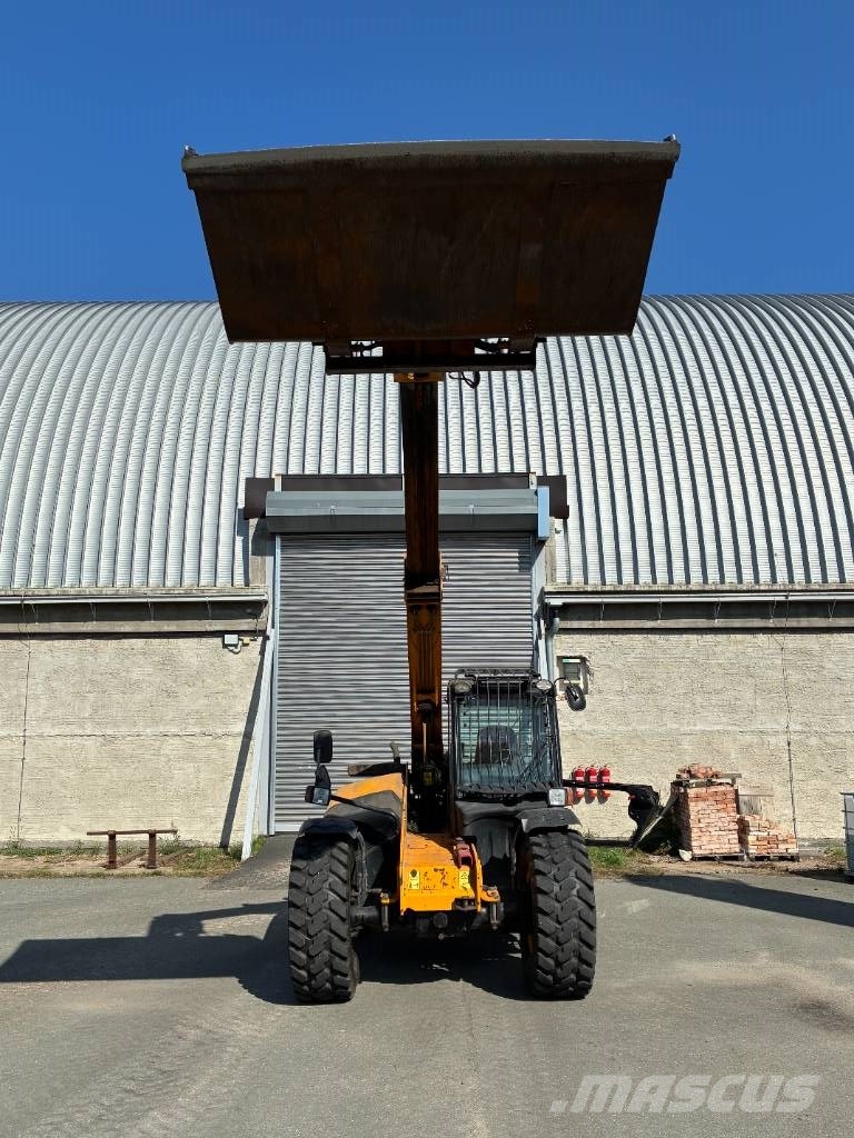 JCB 536-60 معدات مناولة لأغراض الزراعة