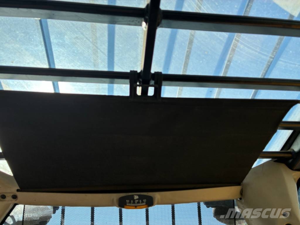 JCB 536-60 معدات مناولة لأغراض الزراعة