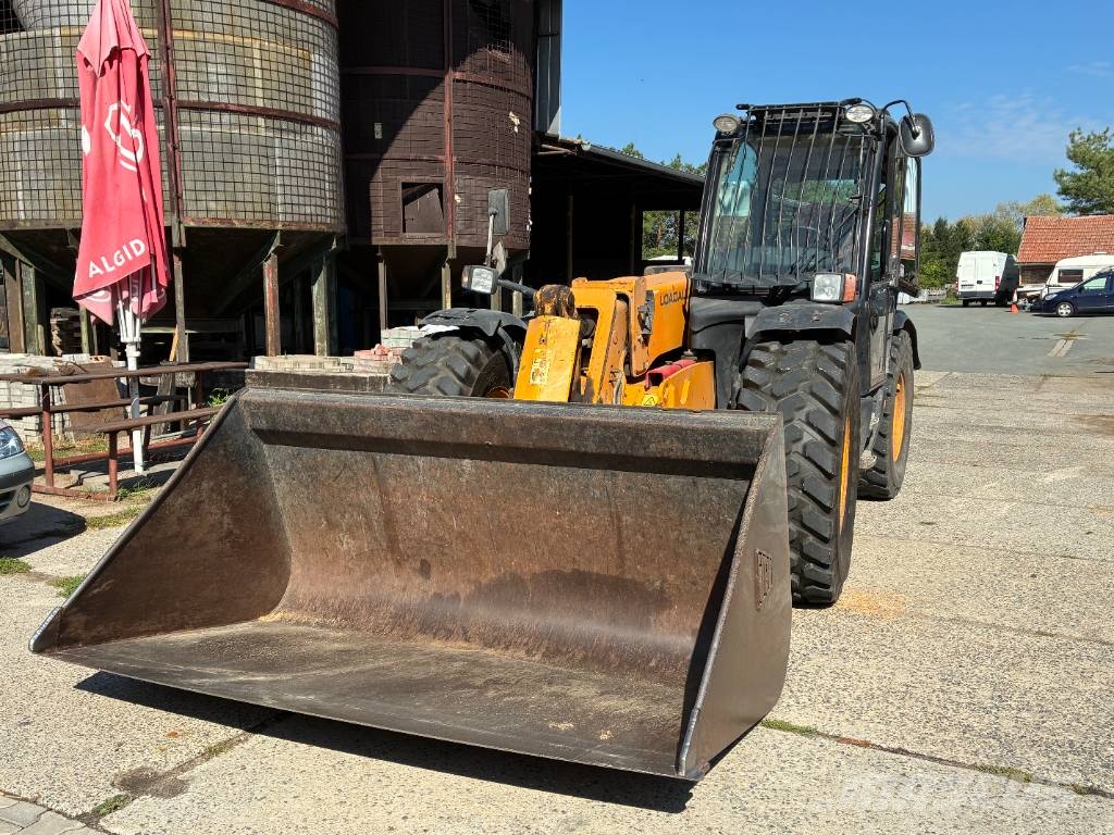 JCB 536-60 معدات مناولة لأغراض الزراعة