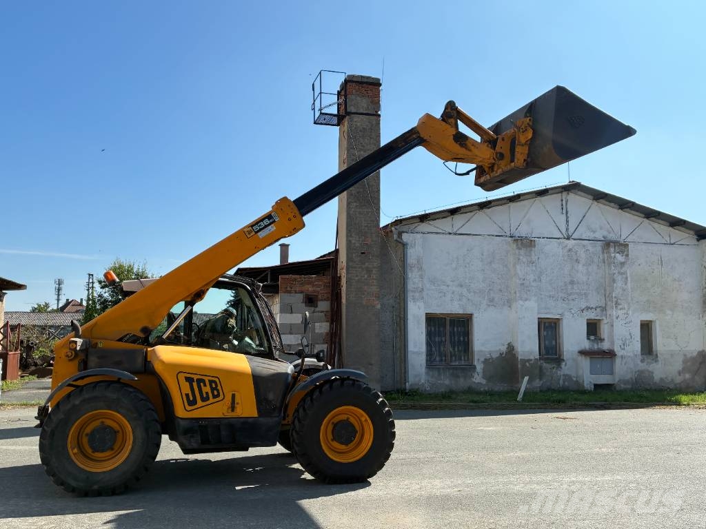 JCB 536-60 معدات مناولة لأغراض الزراعة