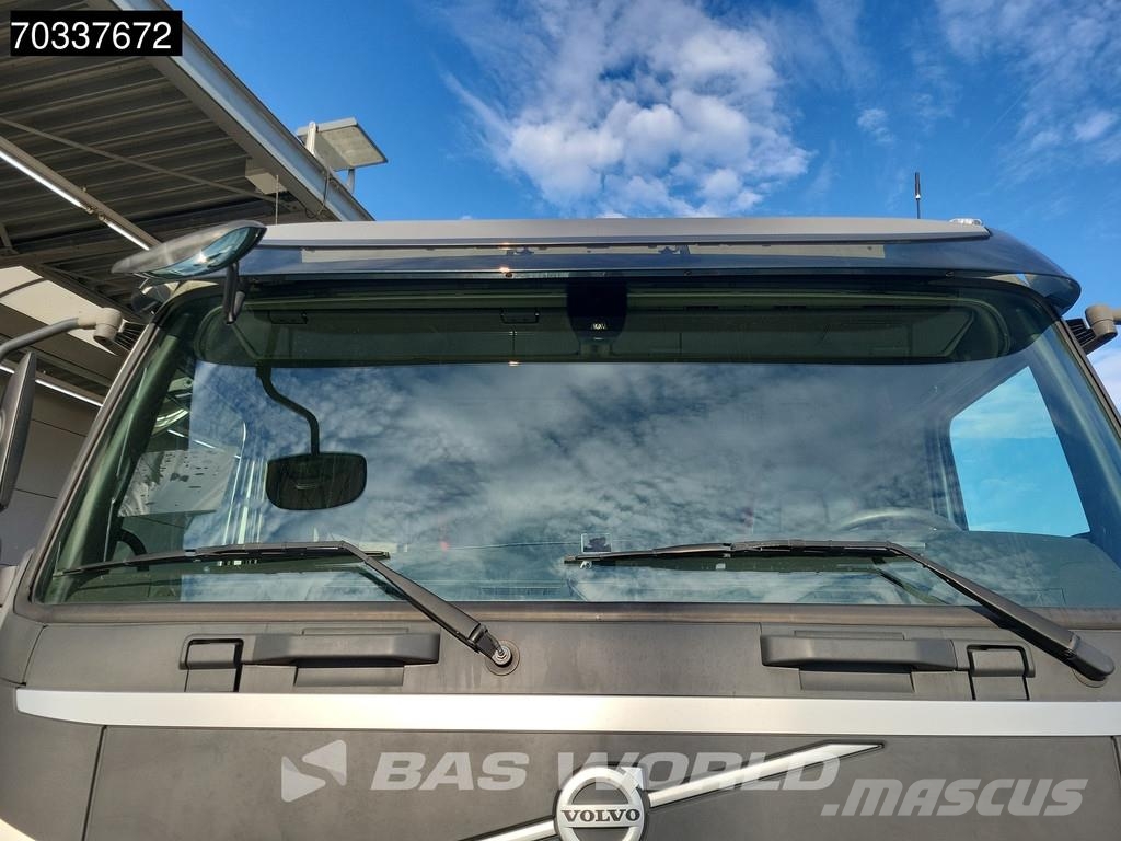 Volvo FM 330 6X2 2000kg Ladebordwand Full Air suspension Camiões de caixa fechada