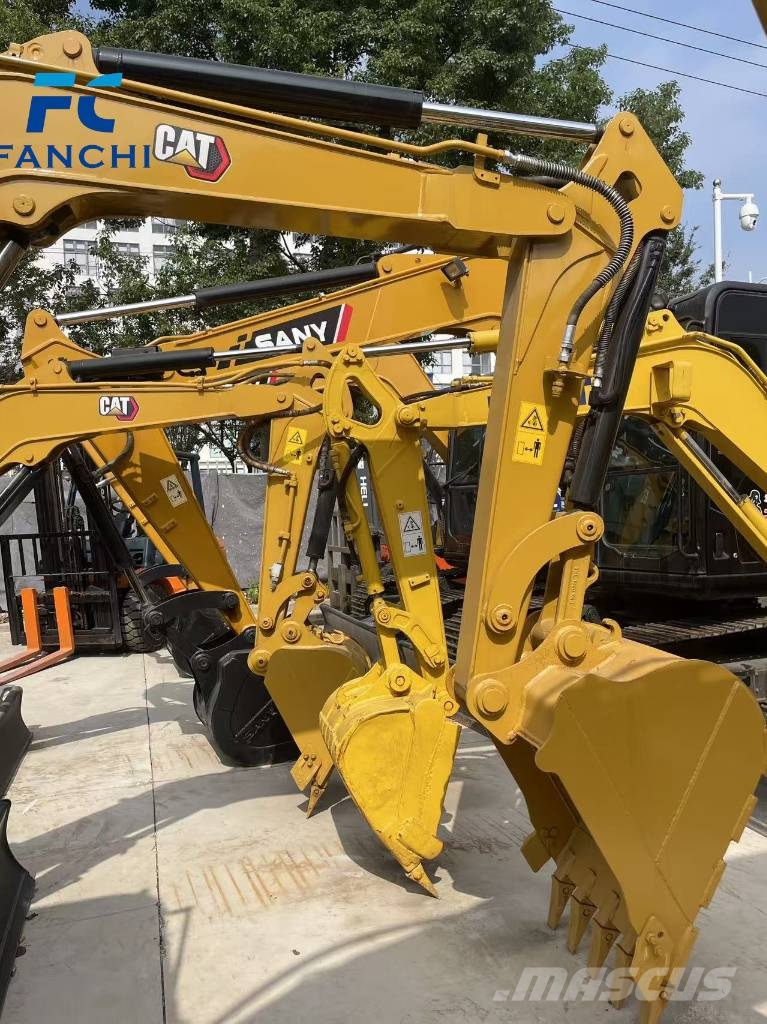 CAT 304 E CR حفارات زحافة