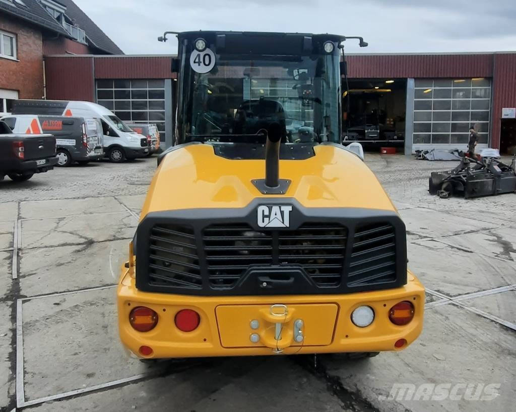 CAT 906 Radlader