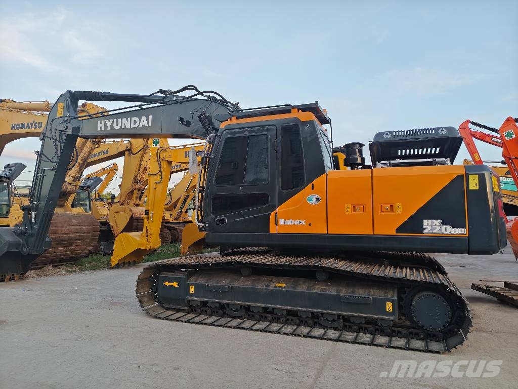 Hyundai HX 220 HD 履带挖掘机