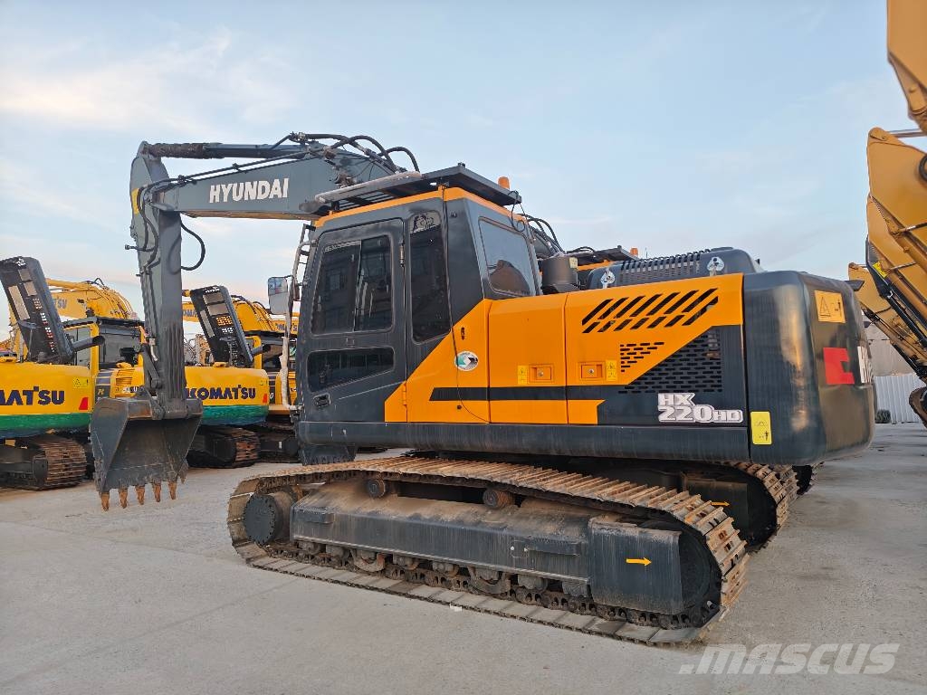Hyundai HX 220 HD 履带挖掘机