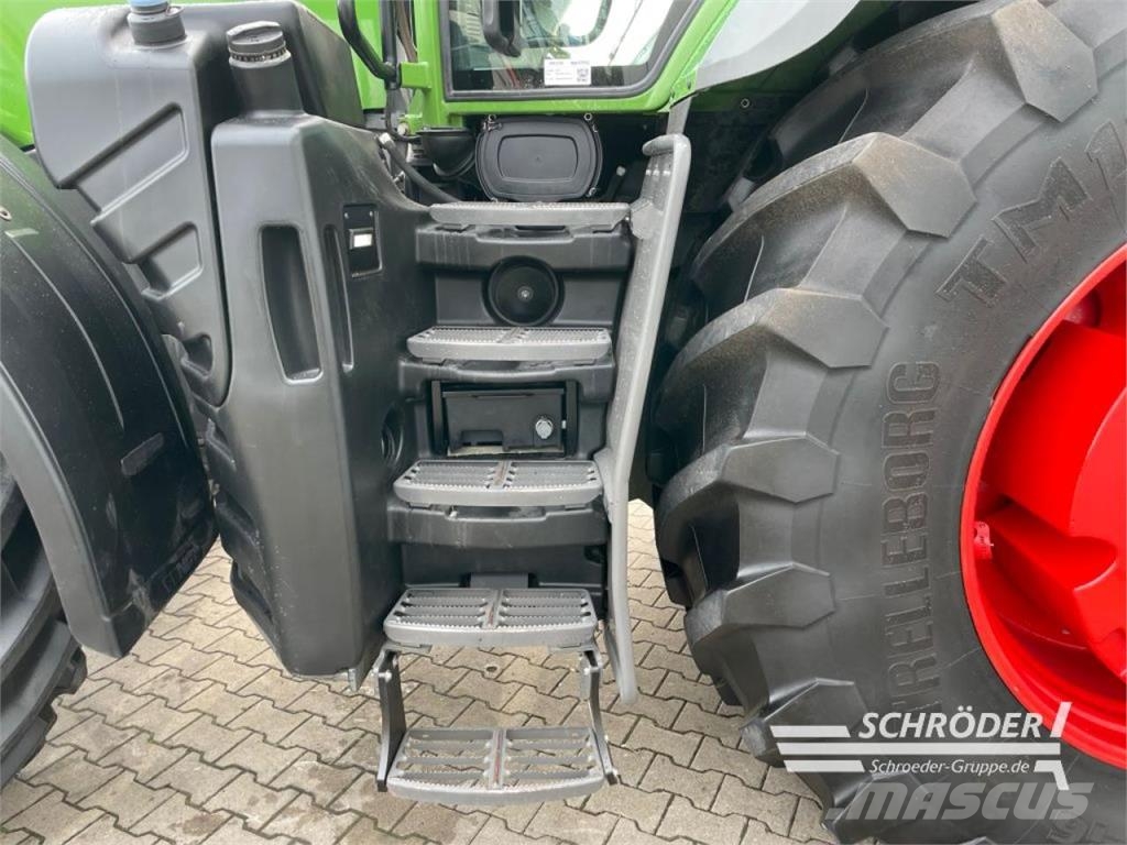 Fendt 1050 VARIO S4 PROFI PLUS Traktori
