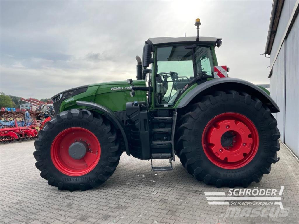 Fendt 1050 VARIO S4 PROFI PLUS Traktori