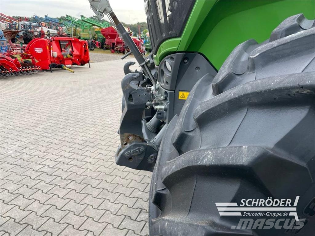 Fendt 1050 VARIO S4 PROFI PLUS Traktori