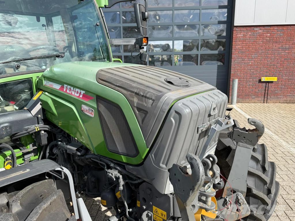 Fendt 211 VARIO FENDT Traktorji