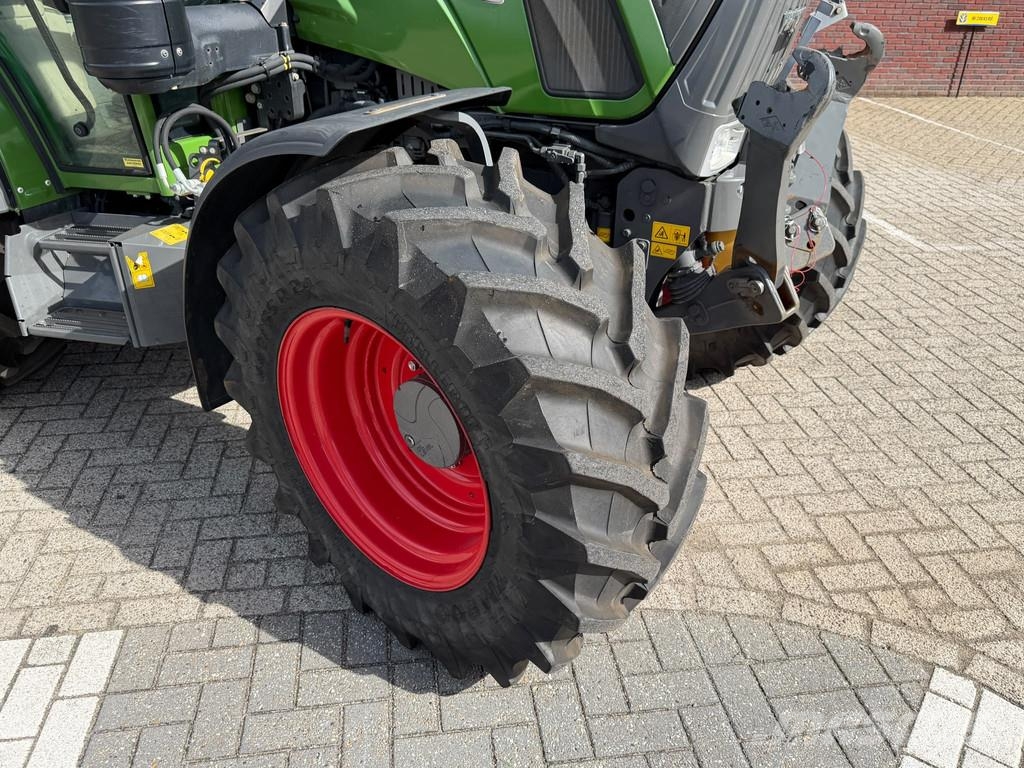 Fendt 211 VARIO FENDT Traktorji
