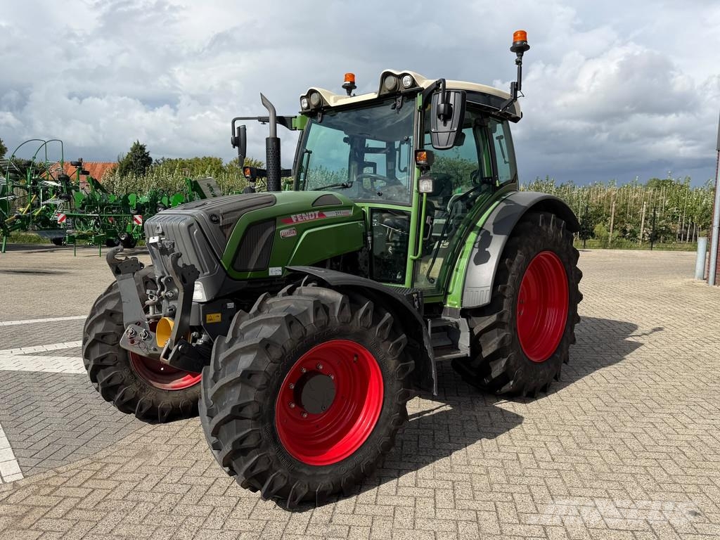 Fendt 211 VARIO FENDT Traktorji