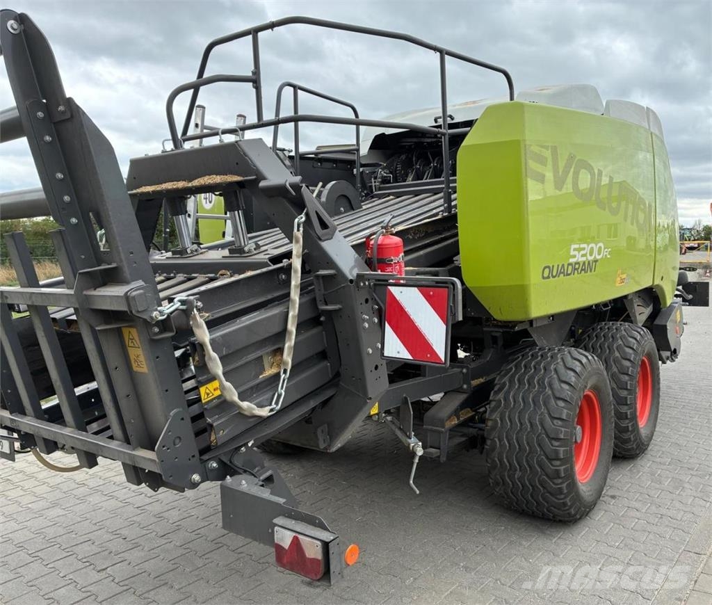 CLAAS Quadrant 5200 FC Kanttipaalaimet