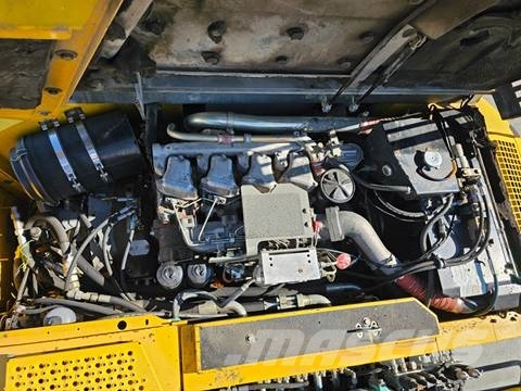 Liebherr A 900 C ZW 轮式挖掘机