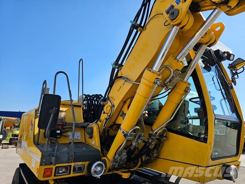 Liebherr A 900 C ZW 轮式挖掘机