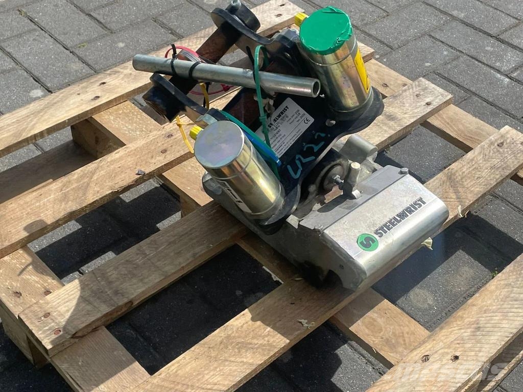 Steelwrist TMX S30 -180HA | TILT QUICKCOUPLER | TILTING COUPL Rotators