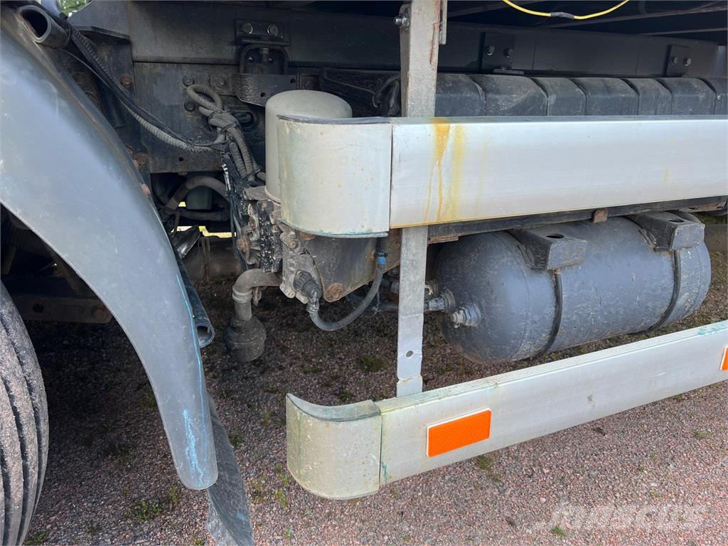 Volvo FL 4x2 Konelava Beavertail Flatbed / winch trucks