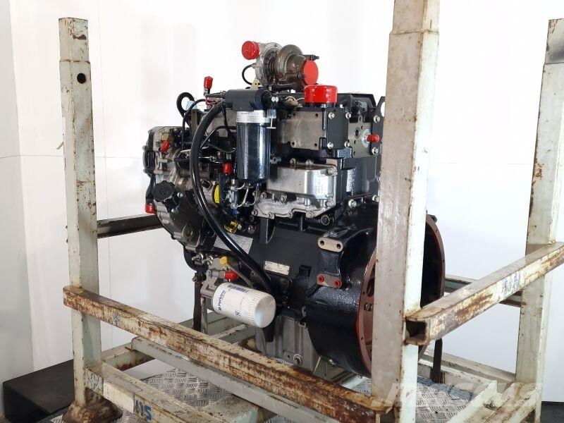 Perkins 1104D-44TA Двигатели