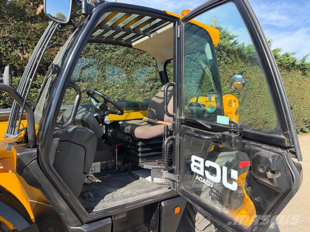 JCB 533-105 مناولات متداخلة