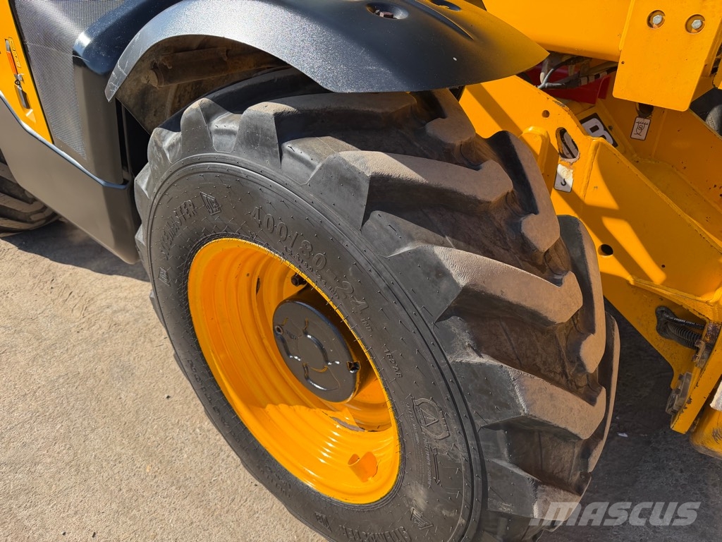 JCB 533-105 مناولات متداخلة