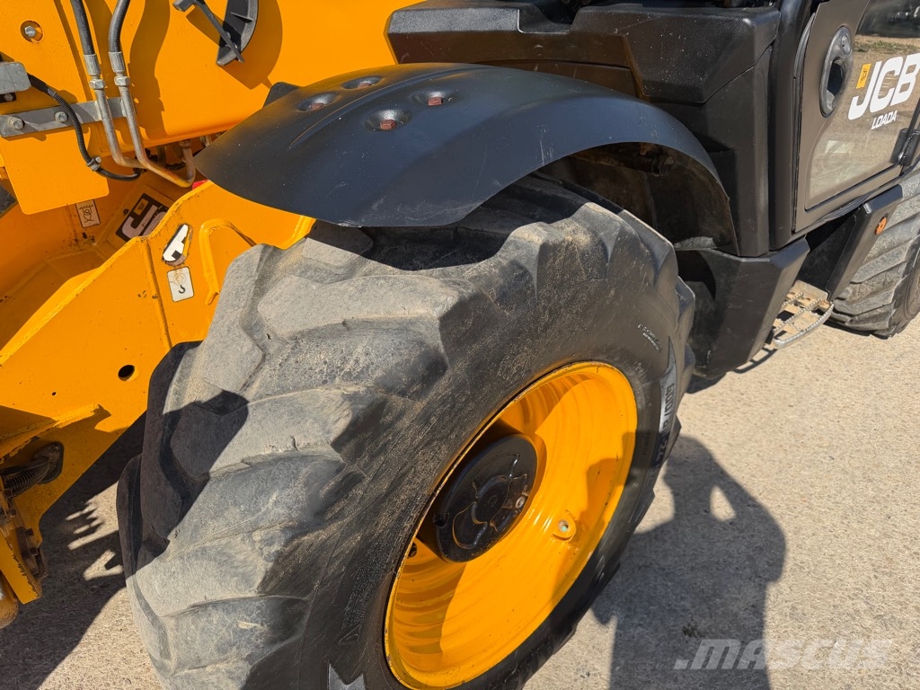 JCB 533-105 مناولات متداخلة