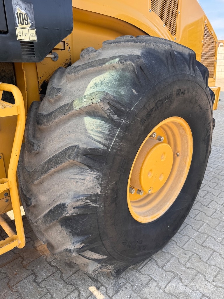 CAT CP68B Erdbauwalzen