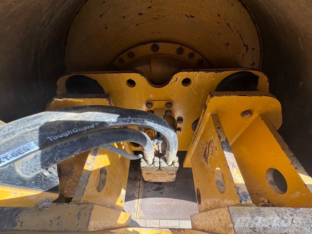 CAT CP68B Erdbauwalzen