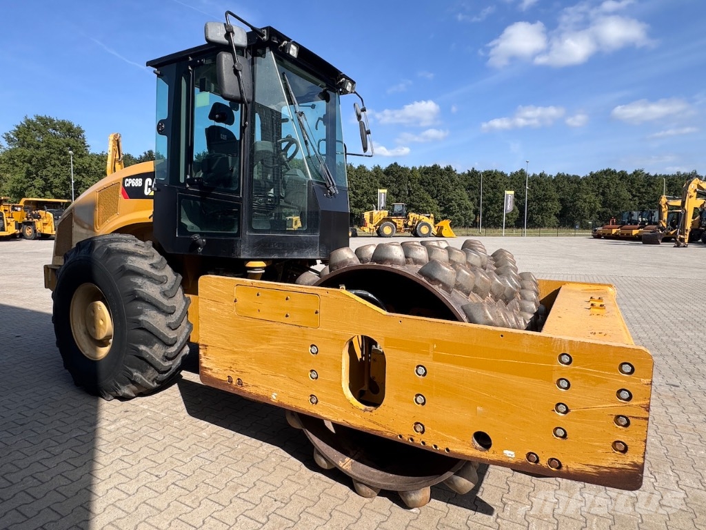 CAT CP68B Erdbauwalzen