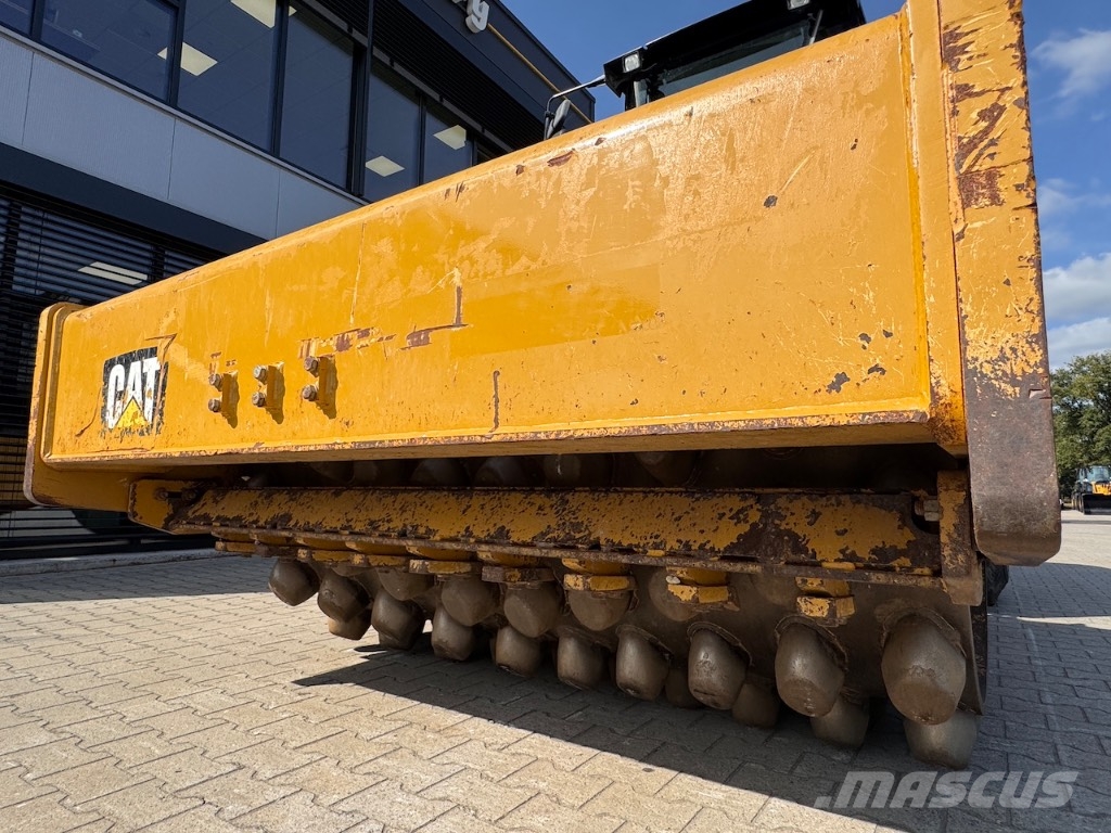 CAT CP68B Erdbauwalzen