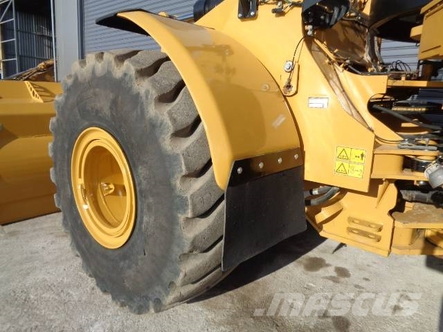 CAT 966 K لوادر بعجل