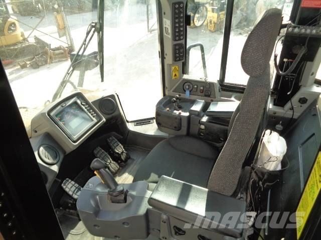 CAT 966 K لوادر بعجل