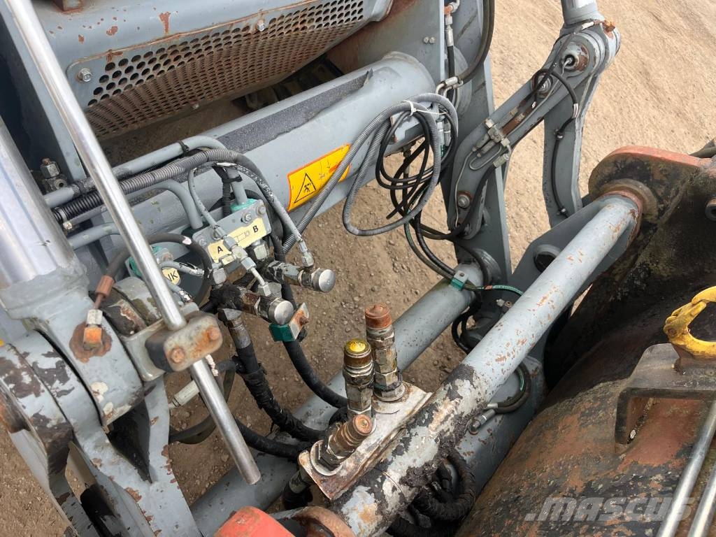 Lännen 8600 E Grävlastare